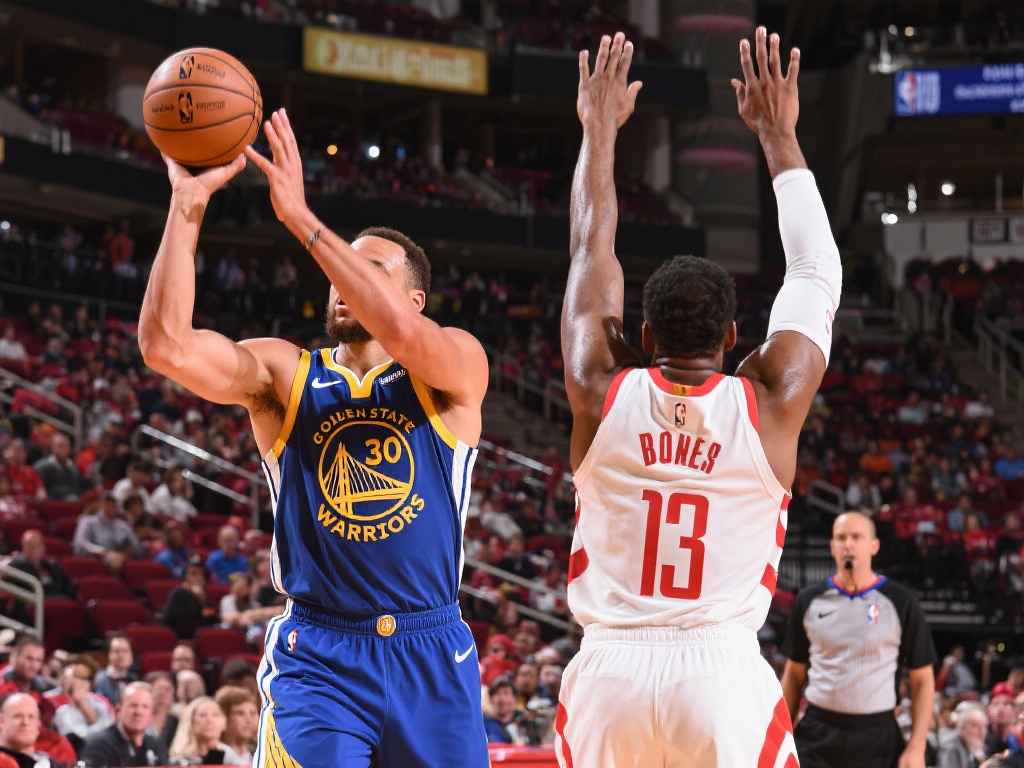 欧冠射手榜更新：凯恩与姆巴佩8球并驾齐驱称霸